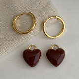 Orecchini d'Oro con Cuore Rosso
