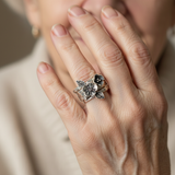 Anello vintage floreale in argento a strati