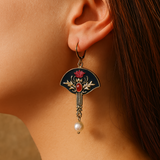 Orecchini Boho con Perla e Cristallo Rosso
