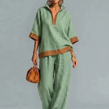 Set Vintage Femminile con Aspetto di Tela