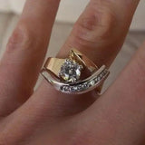Anello vintage irregolare in oro e argento zirconato