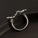 Anello con Colibrì e Fiore – Anello Aperto Regolabile per Donne