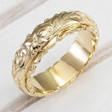 Anello vintage dorato con fiore