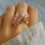 Anello con zirconi a forma di farfallina luminosa