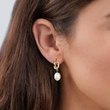 Orecchini d'oro con nodi e perla d'acqua dolce