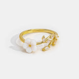 Rise - Anello con fiore bianco