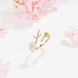 Rise - Anello con fiore bianco